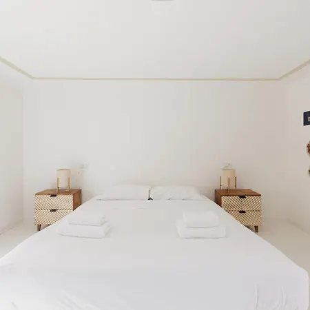 Amendola- Cozy On 2 Levels Apartment